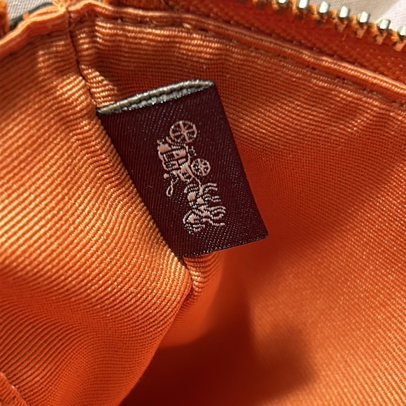 COACH  Women’s Crossgrain Leather Corner Zip Wristlet Wallet Clutch In Orange - Picture 4 of 6